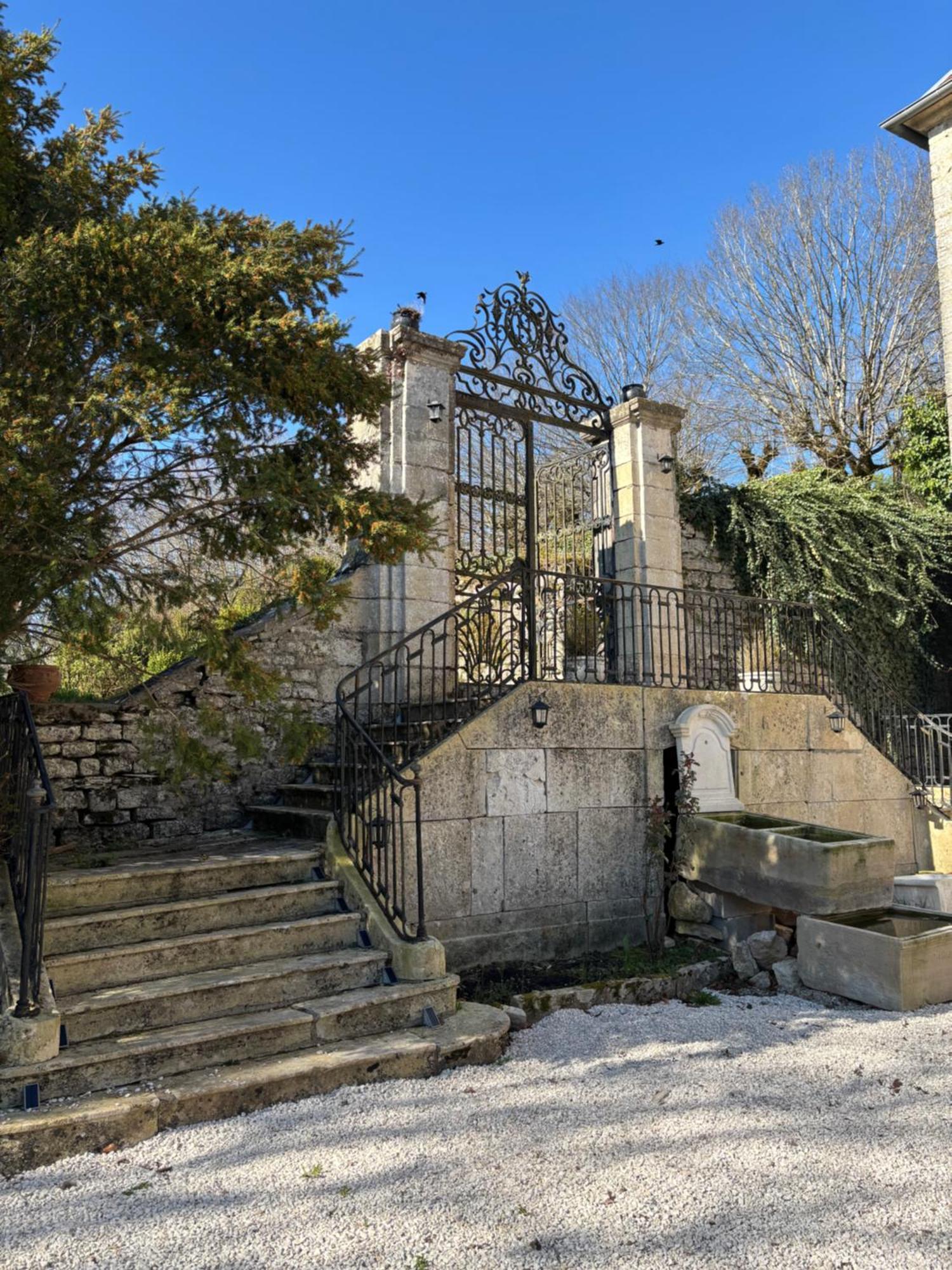 Chateau La Hussardiere Dampierre-sur-Salon Bagian luar foto