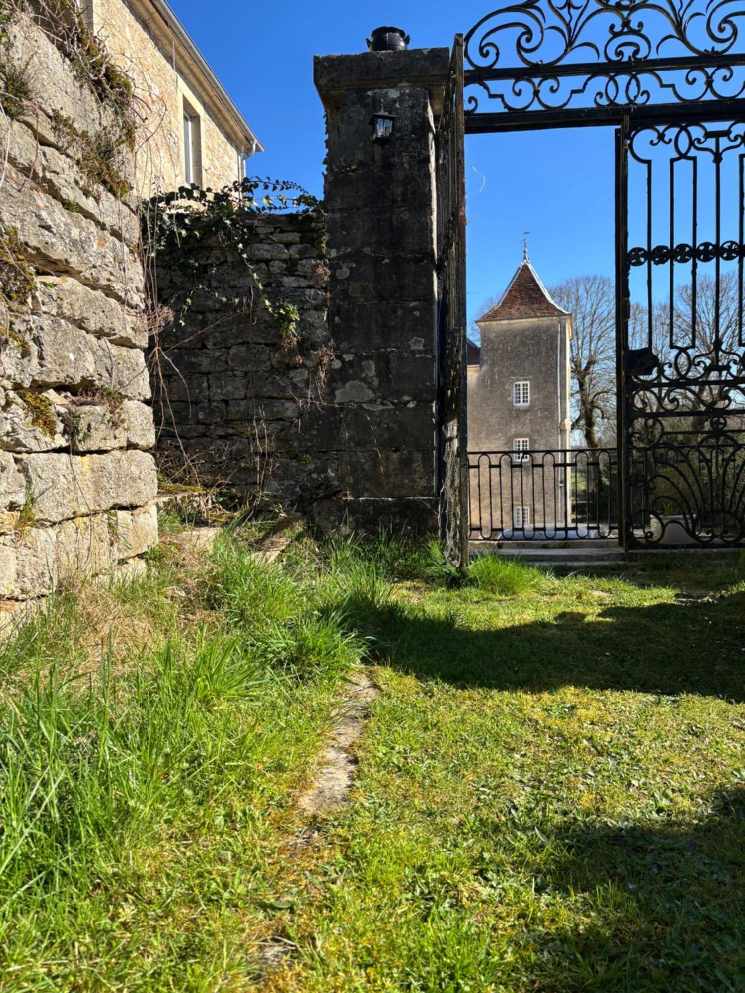 Chateau La Hussardiere Dampierre-sur-Salon Bagian luar foto