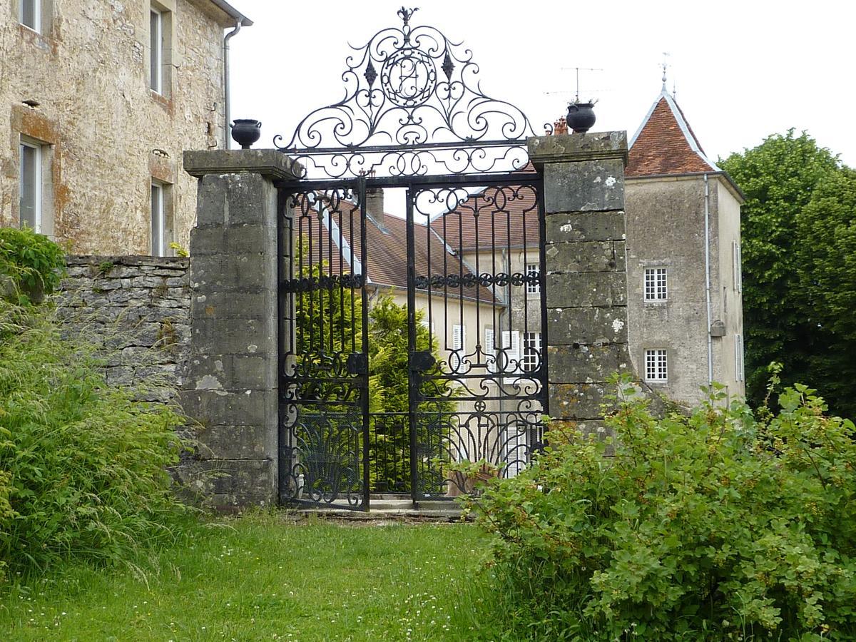 Chateau La Hussardiere Dampierre-sur-Salon Bagian luar foto