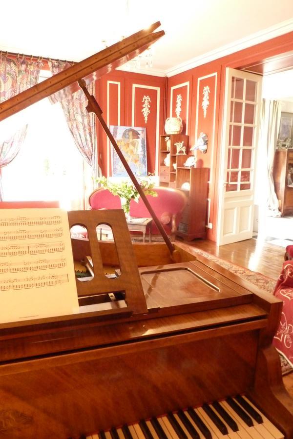 Chateau La Hussardiere Dampierre-sur-Salon Bagian luar foto